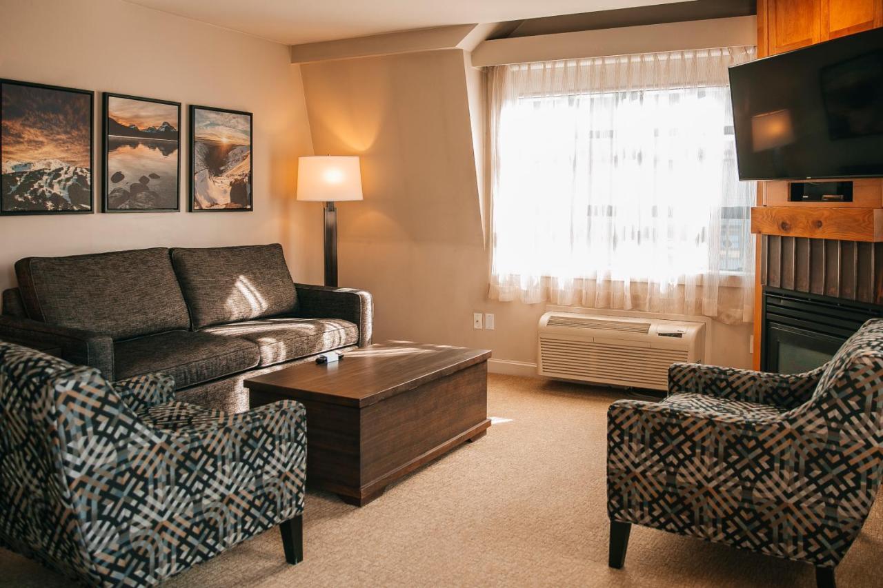 Sundial Hotel Whistler Bagian luar foto