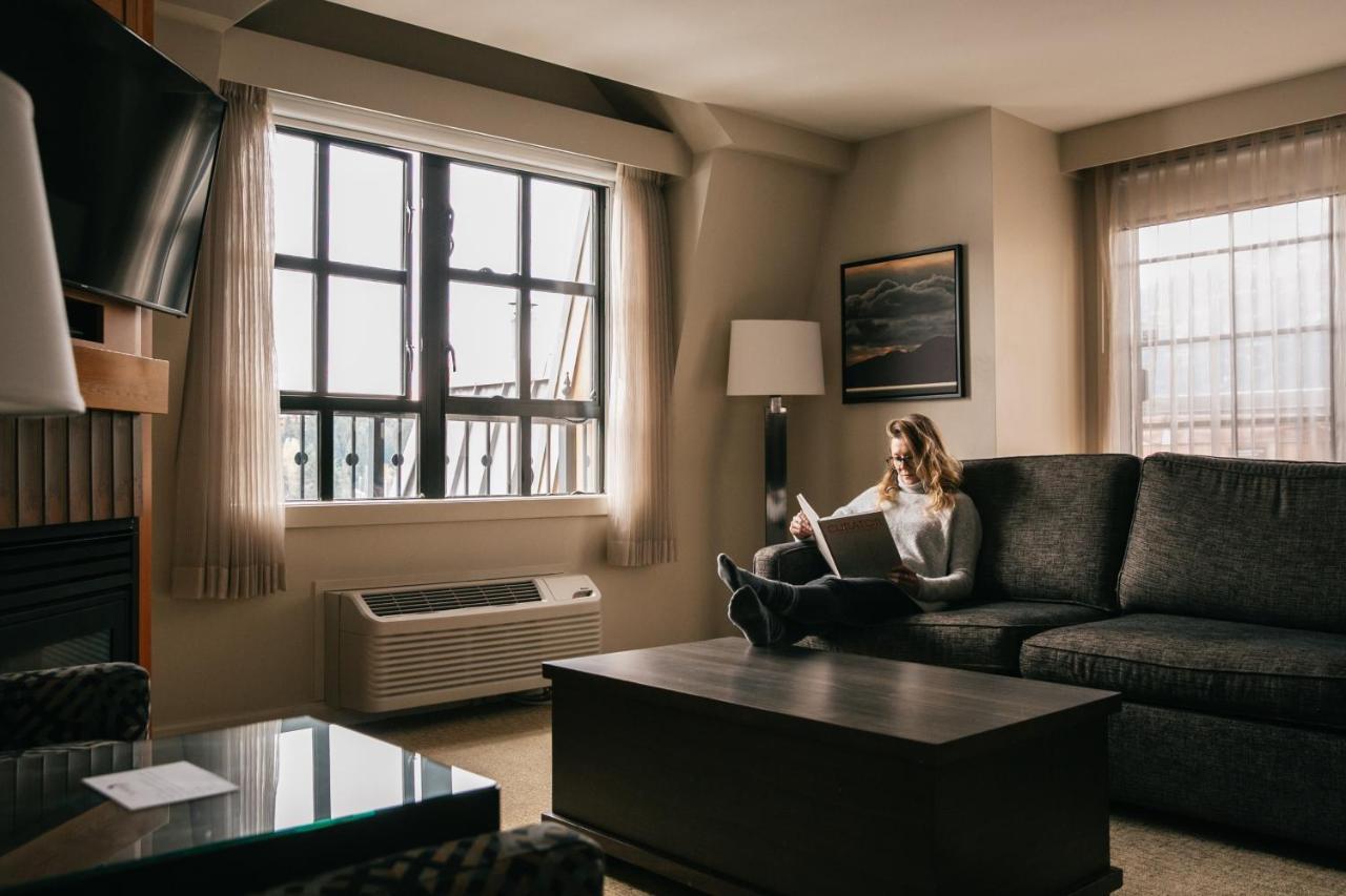Sundial Hotel Whistler Bagian luar foto