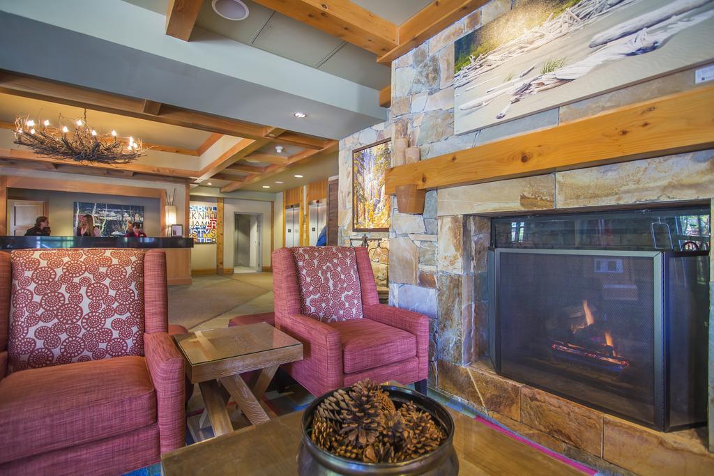Sundial Hotel Whistler Bagian luar foto