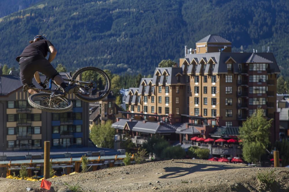 Sundial Hotel Whistler Bagian luar foto
