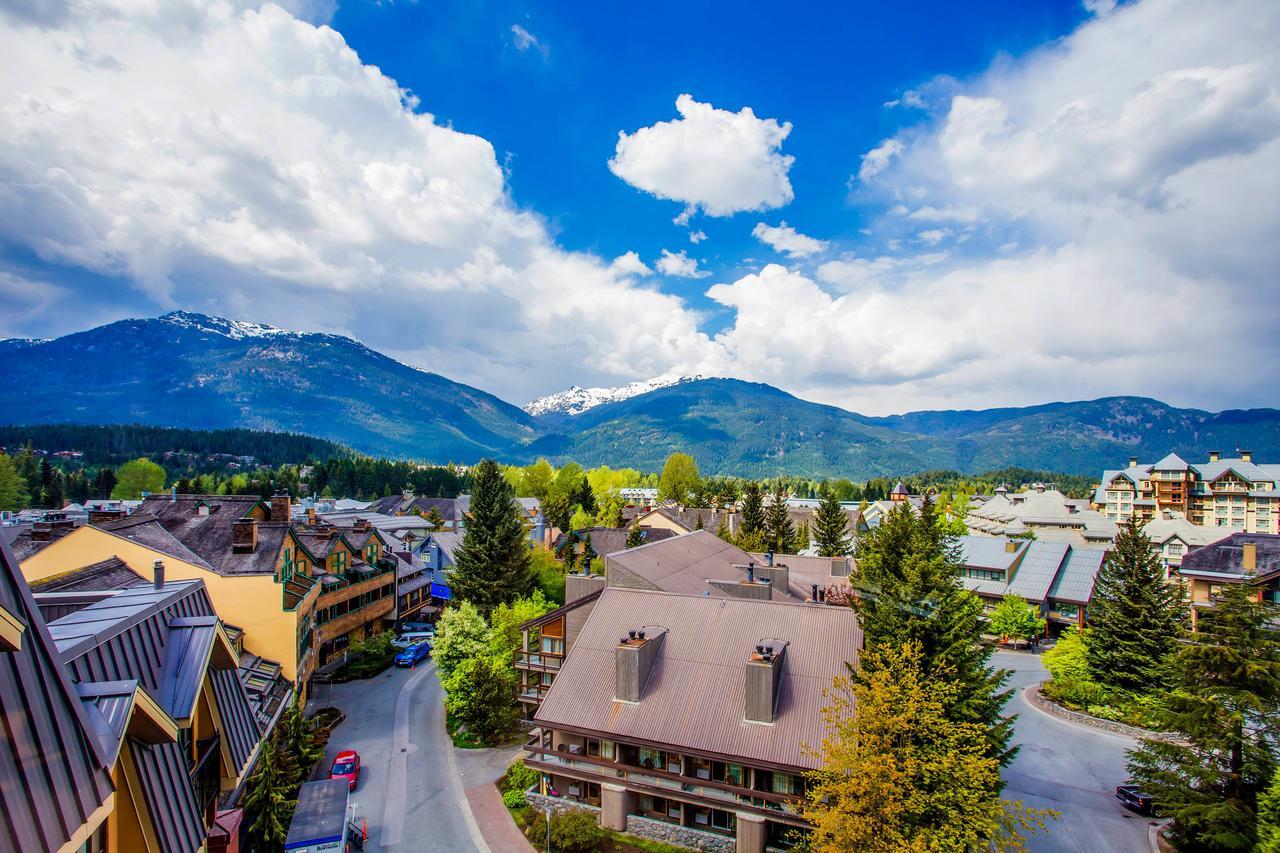 Sundial Hotel Whistler Bagian luar foto