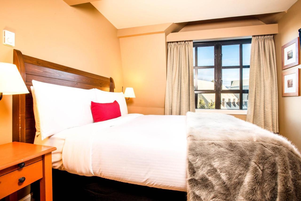 Sundial Hotel Whistler Bagian luar foto